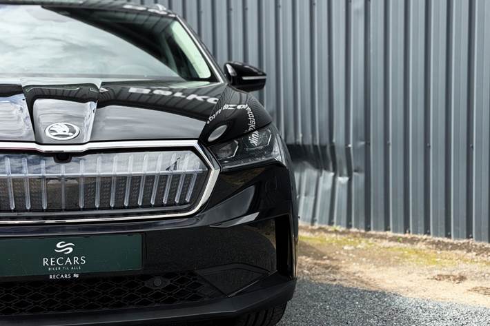 Sort Skoda Enyaq fra 2023