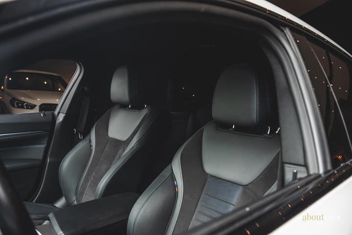 Hvid BMW i4 fra 2024