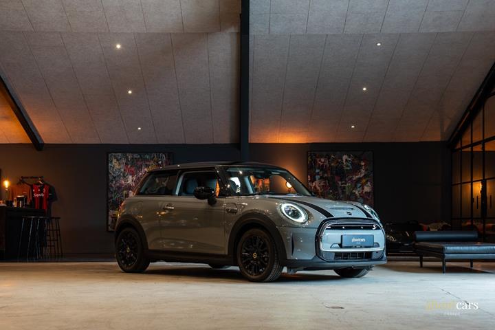 Grå Mini Cooper SE fra 2022