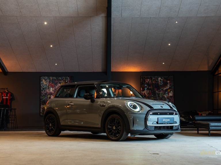 Mini Cooper SE Classic Trim