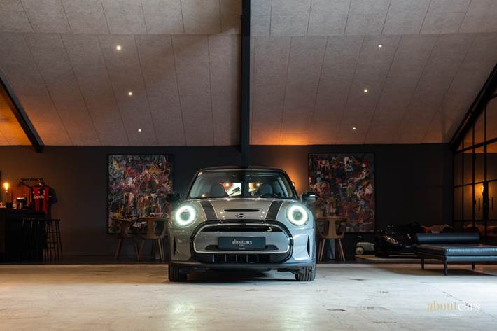 Grå Mini Cooper SE fra 2022