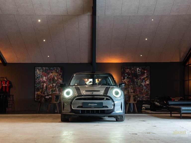 Mini Cooper SE Classic Trim