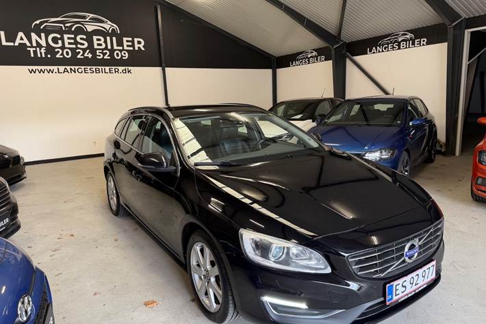 Sort Volvo V60 fra 2016