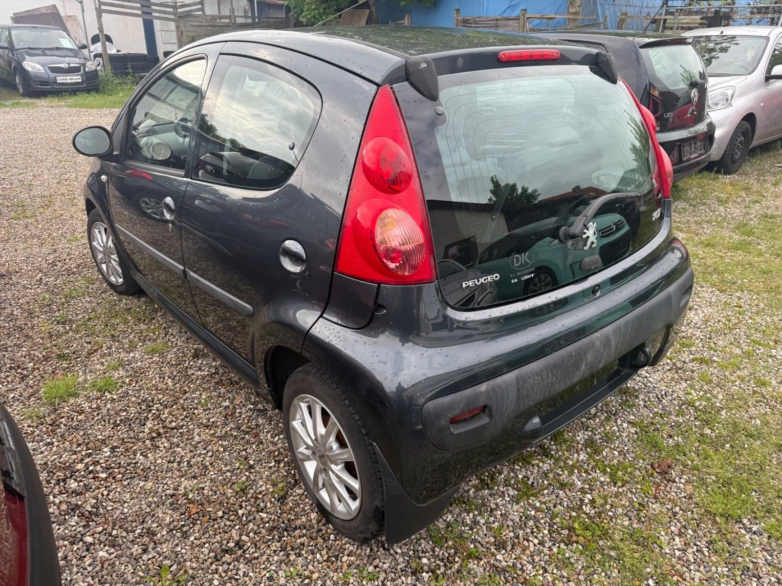 Grå Peugeot 107 fra 2008