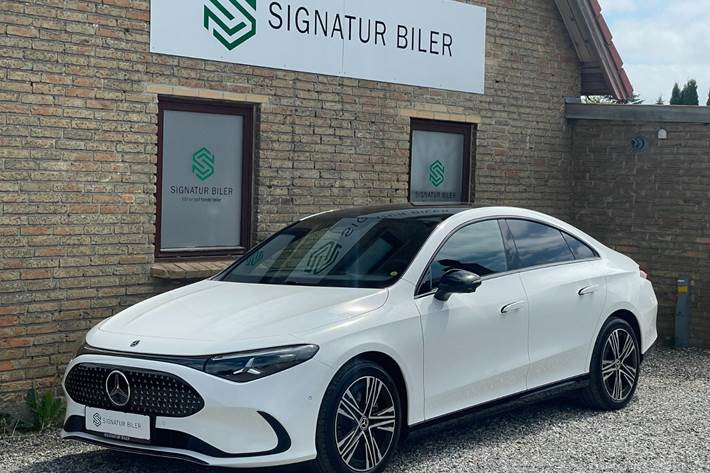 Hvid Mercedes CLA250+ fra 2026 set udefra
