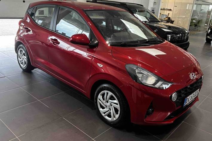 Rød Hyundai i10 fra 2021