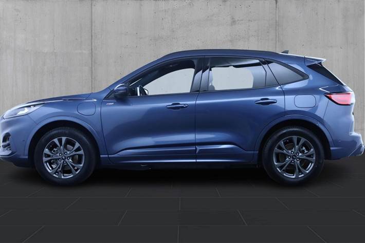 Blå Ford Kuga fra 2023