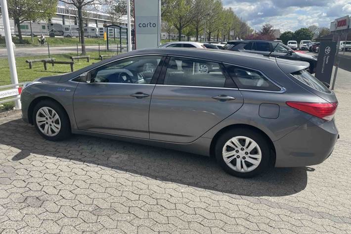Grå Hyundai i40 fra 2015
