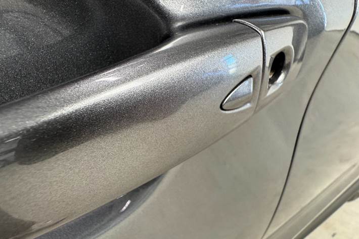 Grå Nissan Qashqai fra 2018