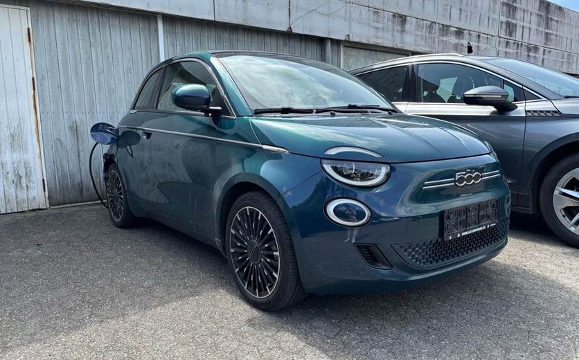 Fiat 500e 42 la Prima Cabrio