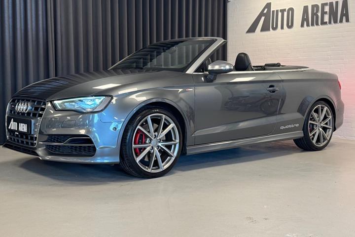 Grå Audi S3 fra 2015 set udefra