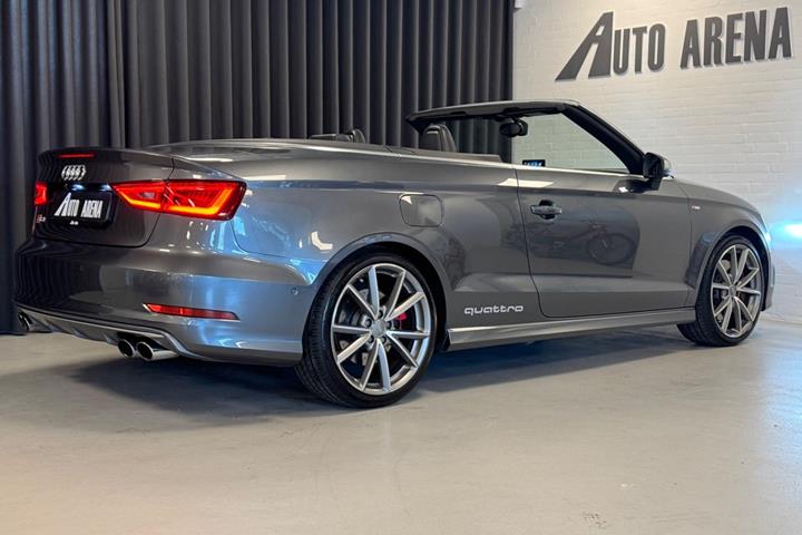 Grå Audi S3 fra 2015