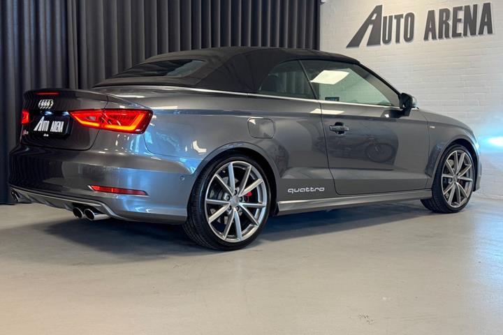 Grå Audi S3 fra 2015
