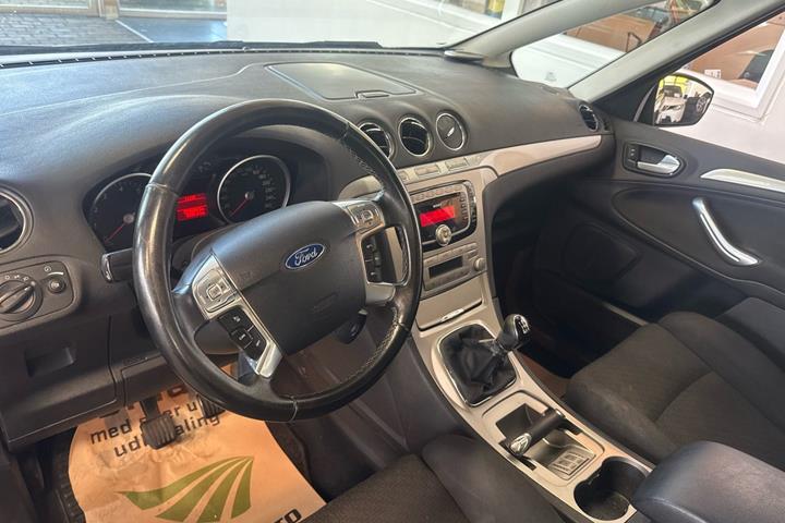 Sort Ford S-MAX fra 2010