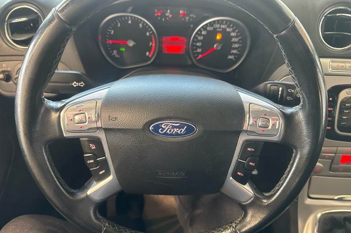 Sort Ford S-MAX fra 2010