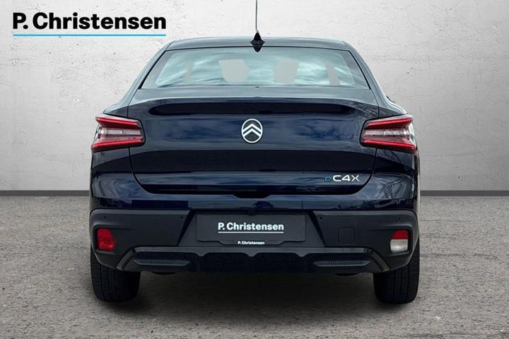 Blå Citroën ë-C4 X fra 2025