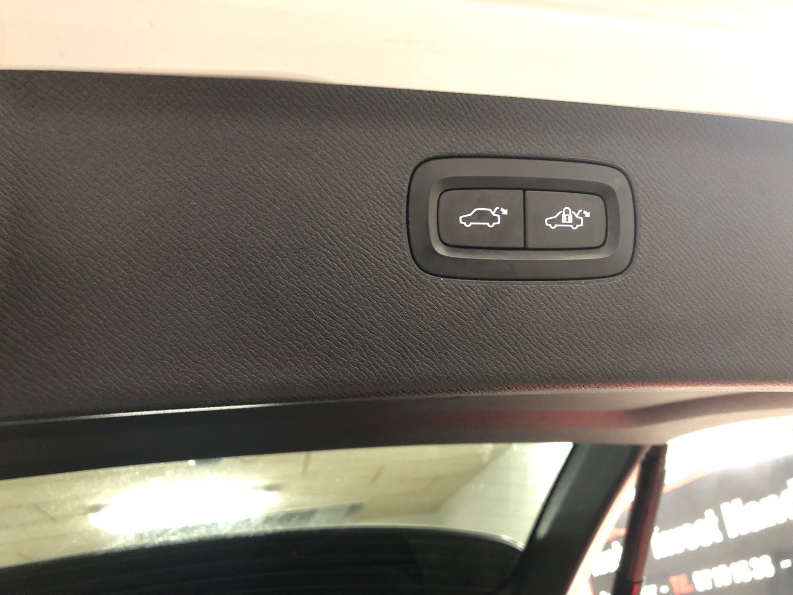 Hvid Volvo XC90 fra 2017