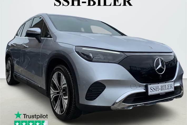 Sølv Mercedes EQE300 SUV fra 2024 set udefra