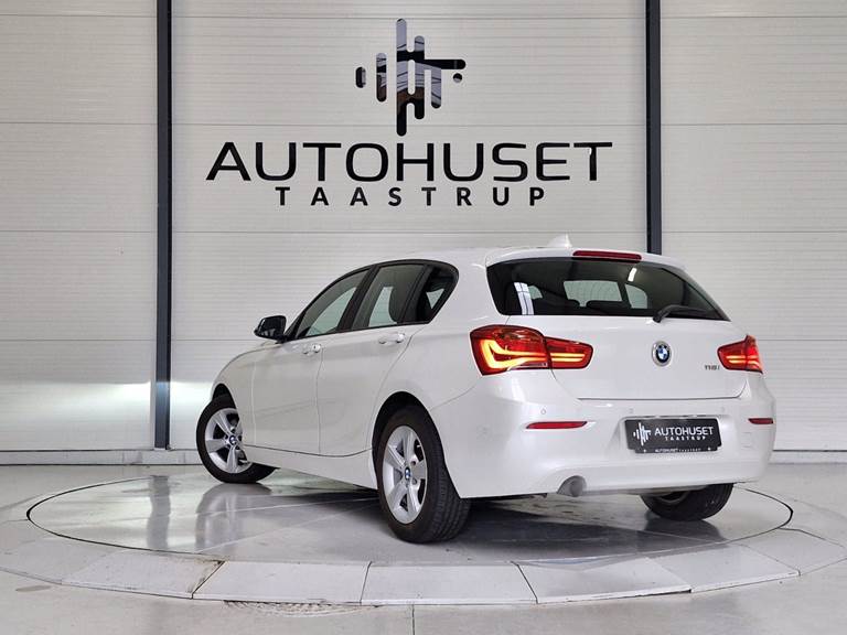 BMW 118i 1,5 Connected aut.