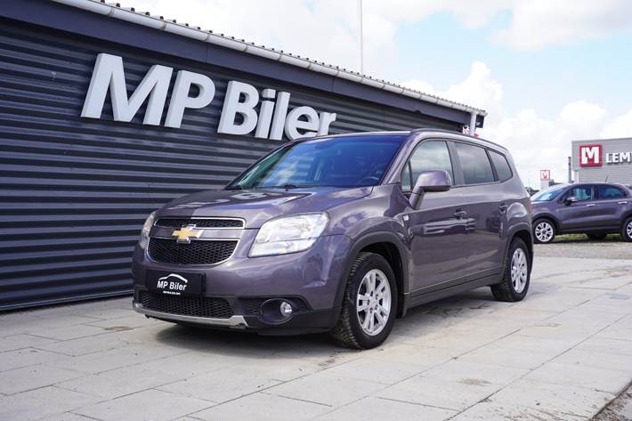 Sort Chevrolet Orlando fra 2012 set udefra