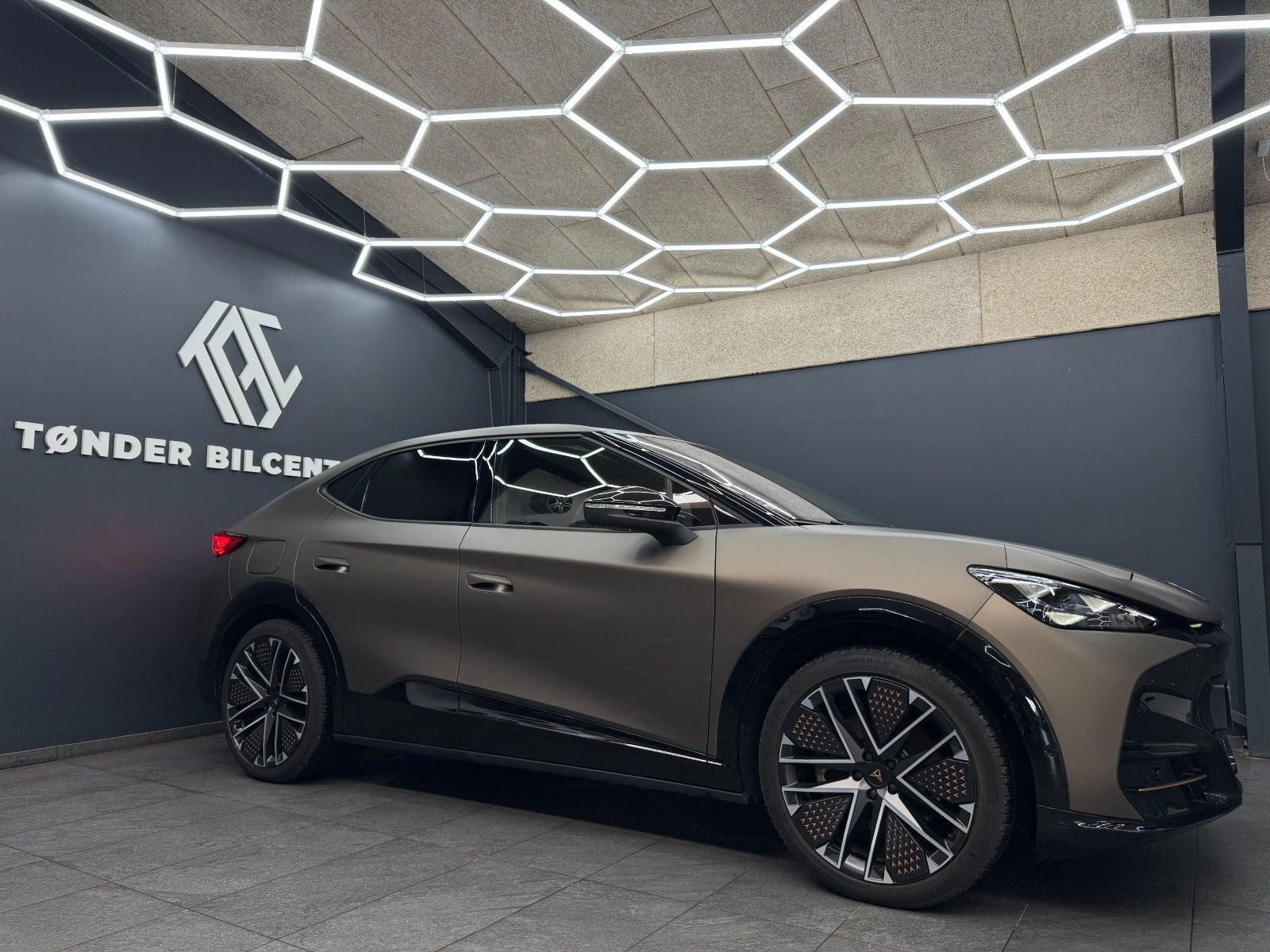 Bronze Cupra Tavascan fra 2026