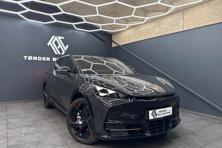 Grå Cupra Tavascan fra 2026