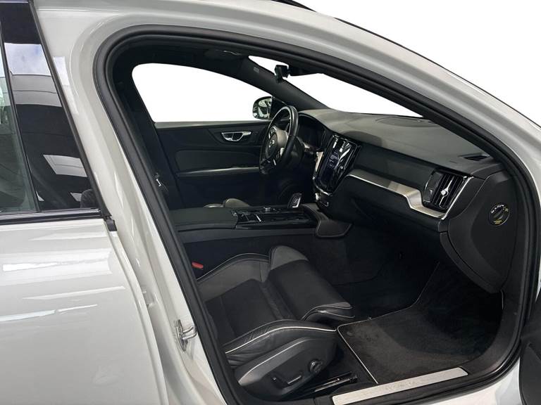 Volvo V60 2,0 T6 ReCharge R-Design aut. AWD