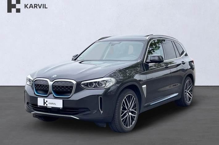 Grå BMW iX3 fra 2021
