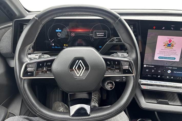 Grå Renault Megane E-Tech fra 2022