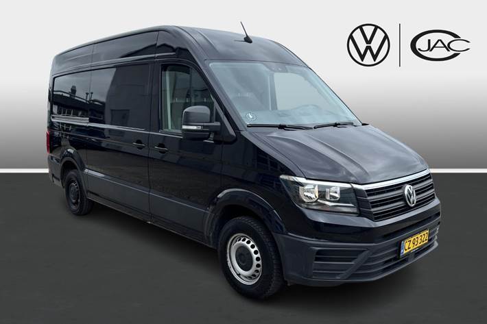 Sort VW Crafter 35 fra 2021 set udefra