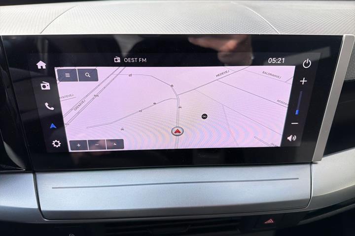 Sort Opel Frontera fra 2025