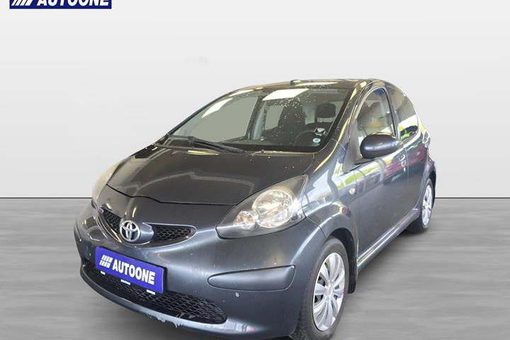 Sort Toyota Aygo fra 2008 set udefra