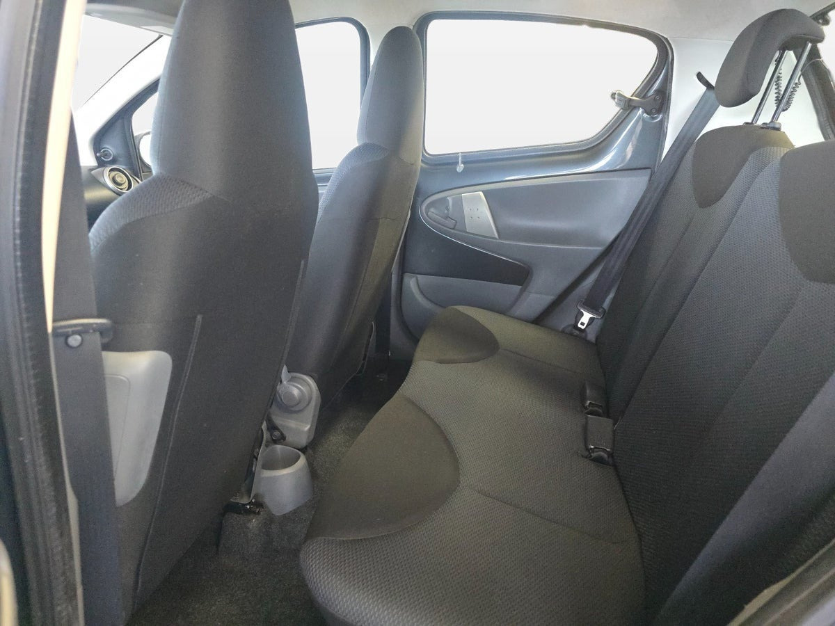 Sort Toyota Aygo fra 2008