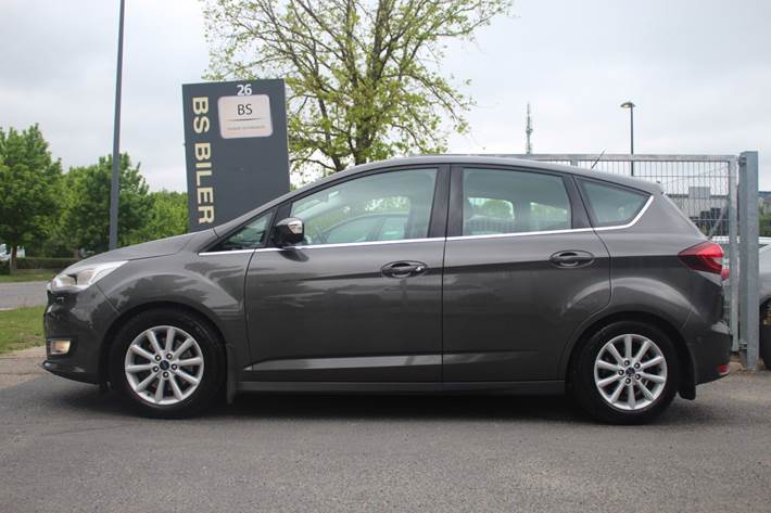 Grå Ford C-MAX fra 2015