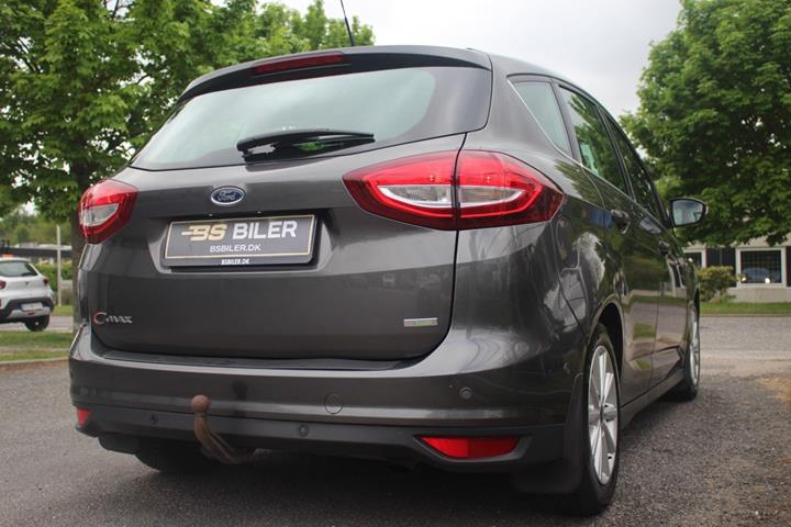 Grå Ford C-MAX fra 2015