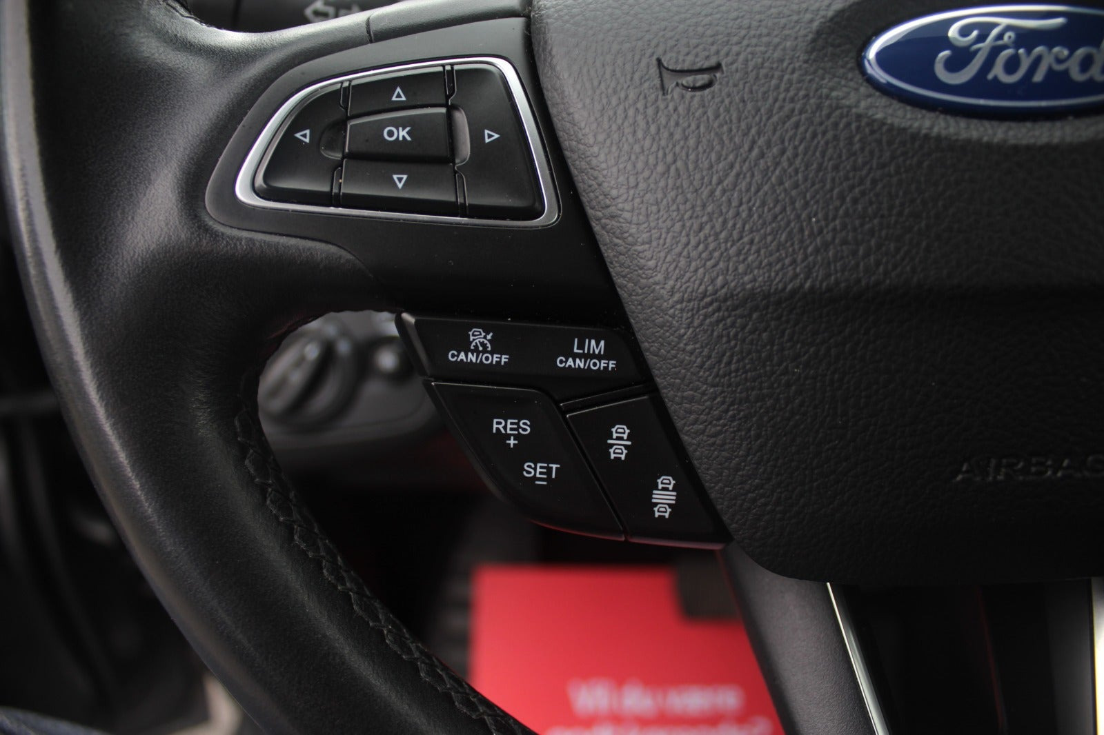 Grå Ford C-MAX fra 2015