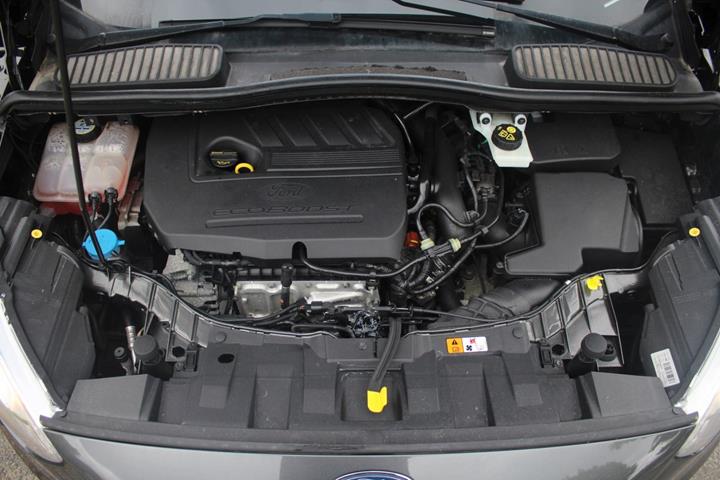 Grå Ford C-MAX fra 2015