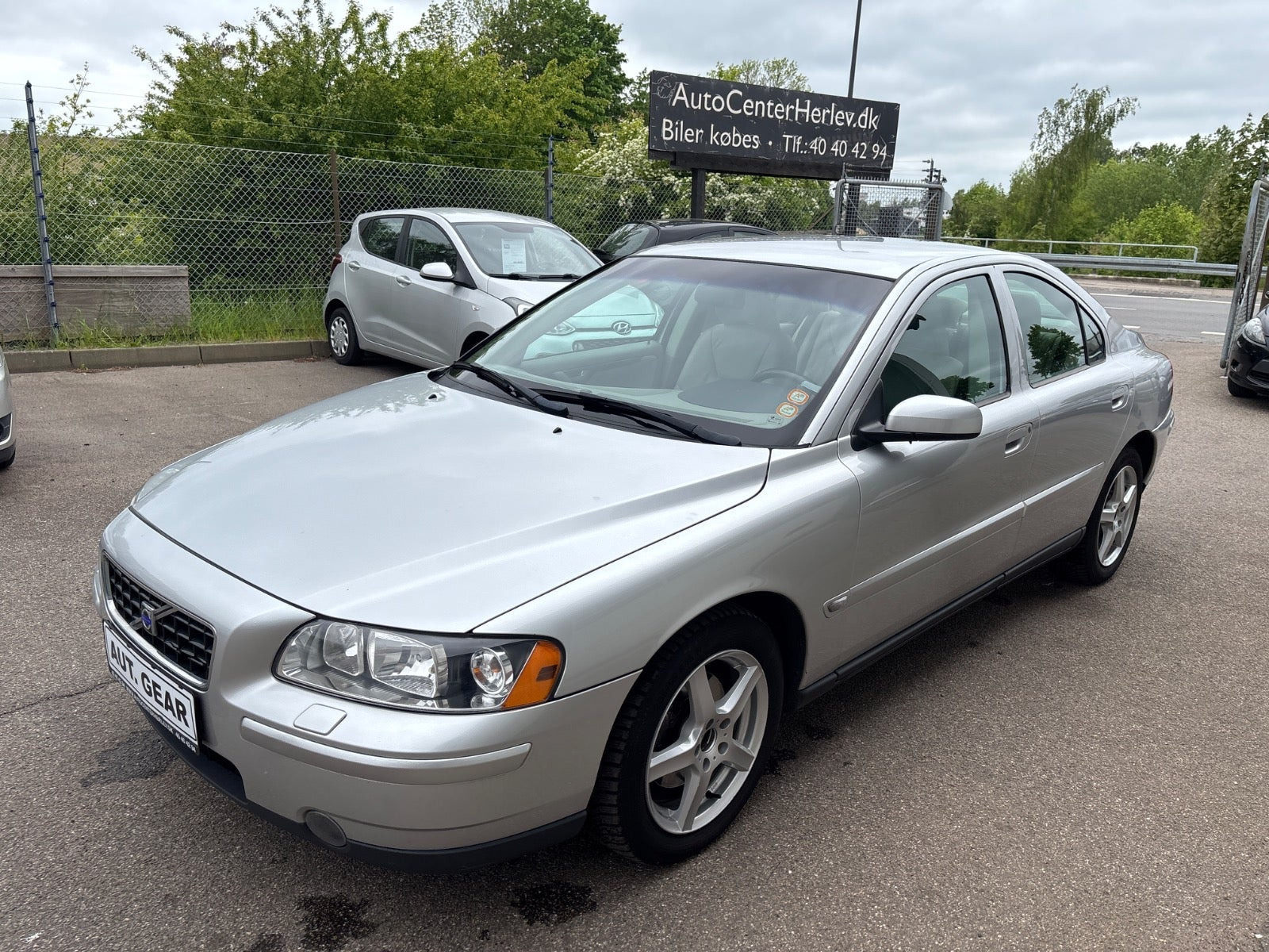 Sølv Volvo S60 fra 2005