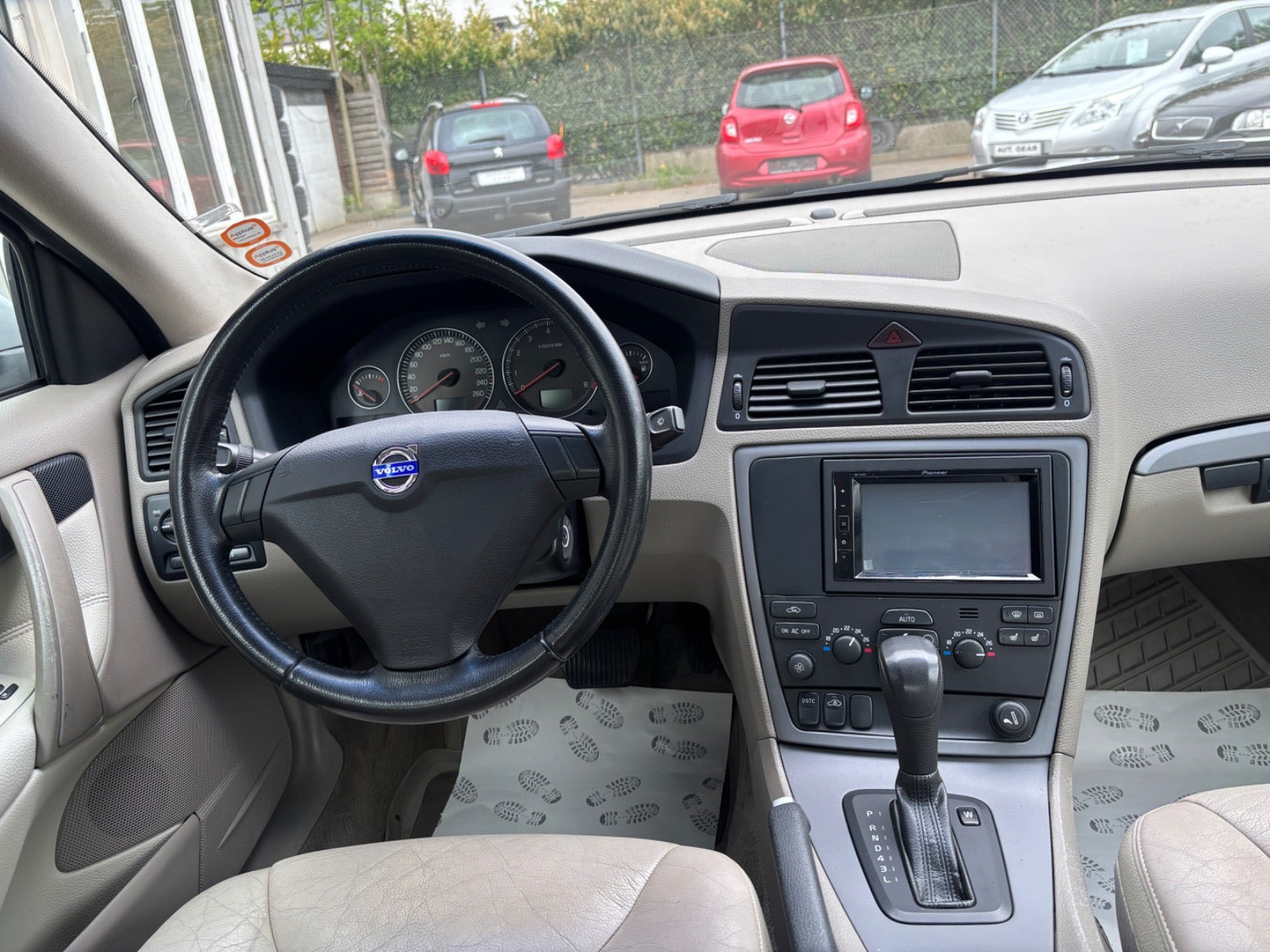 Sølv Volvo S60 fra 2005