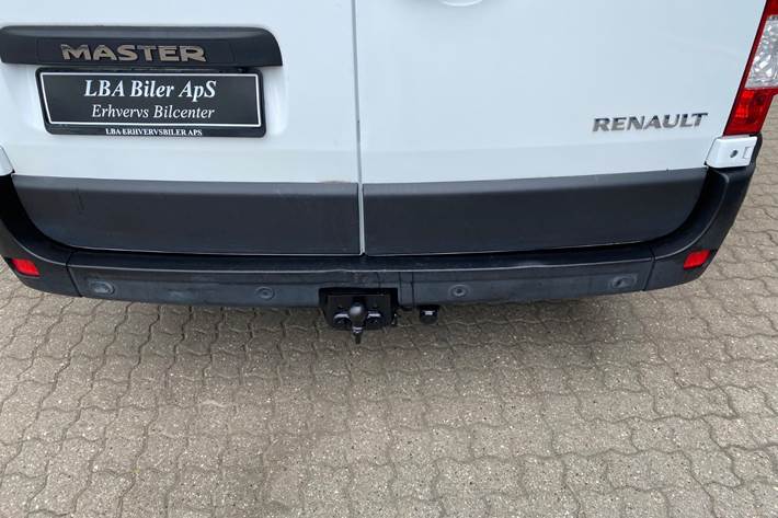 Hvid Renault Master IV T33 fra 2020