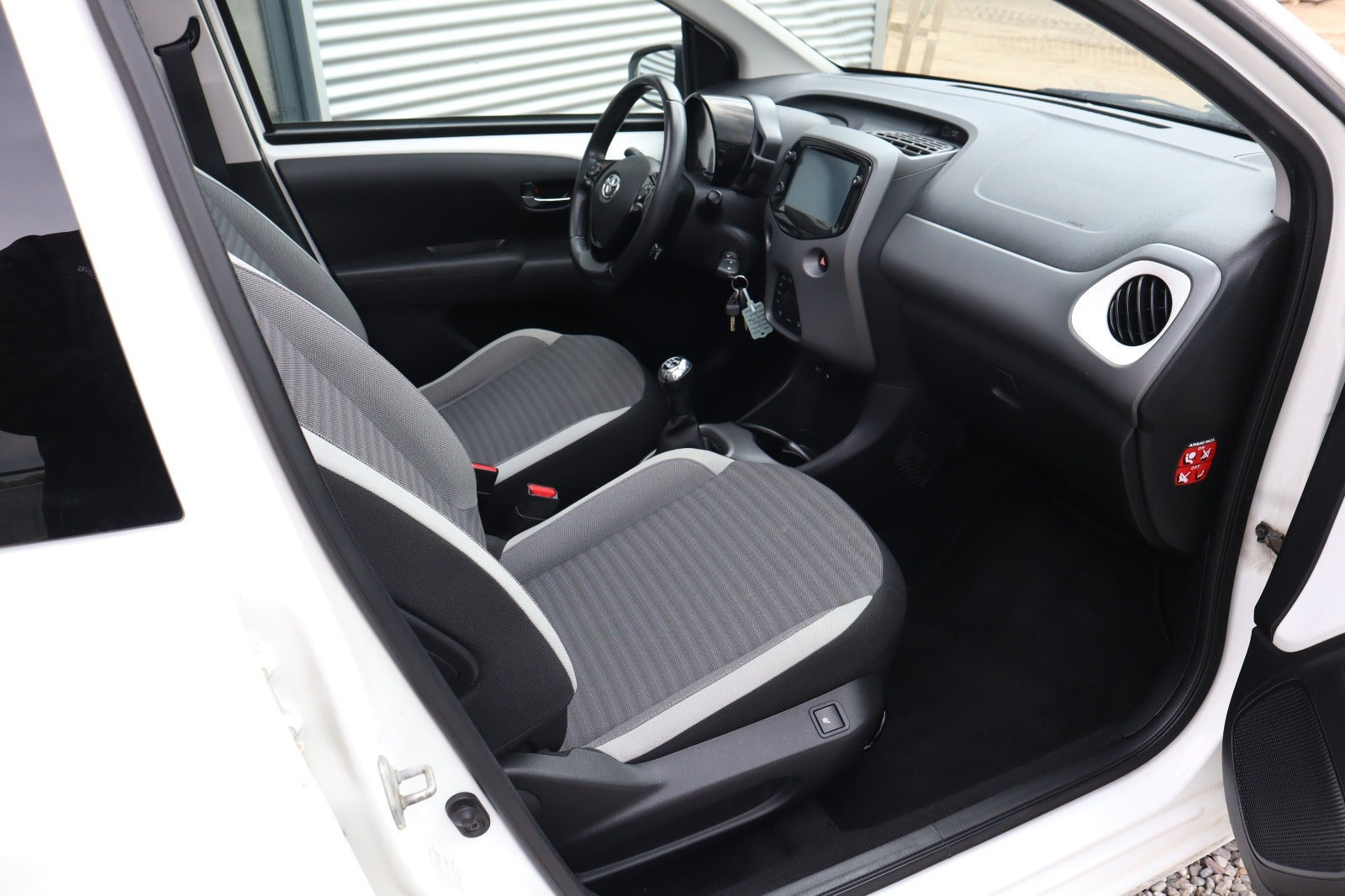 Hvid Toyota Aygo fra 2019