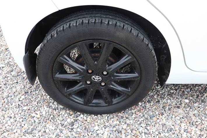 Hvid Toyota Aygo fra 2019