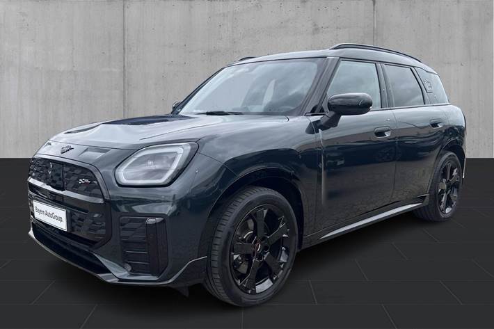 Grå Mini Countryman SE fra 2025