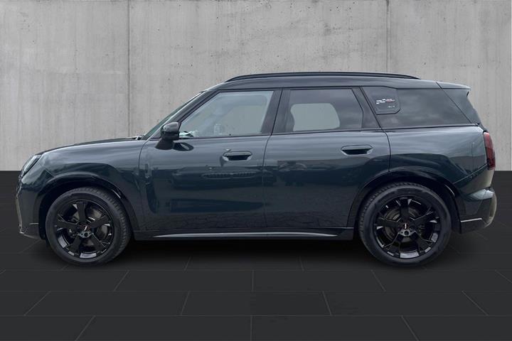Grå Mini Countryman SE fra 2025