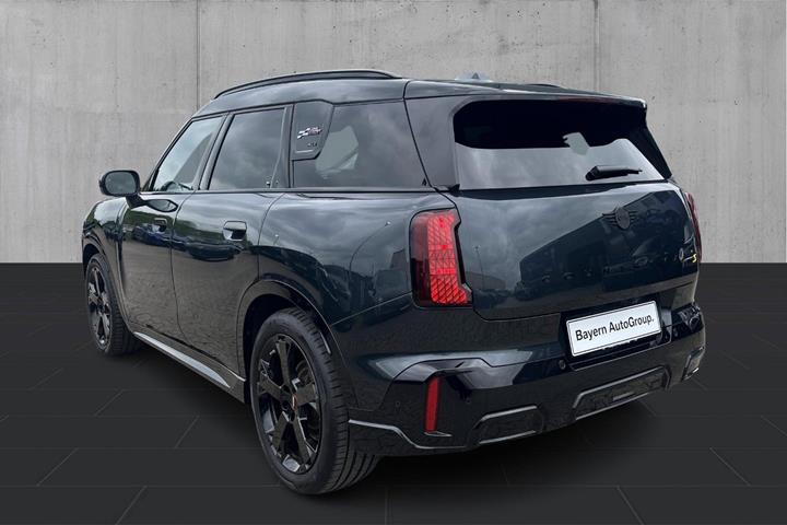 Grå Mini Countryman SE fra 2025