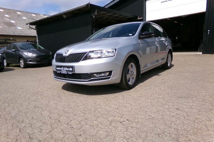 Sølv Skoda Rapid fra 2018