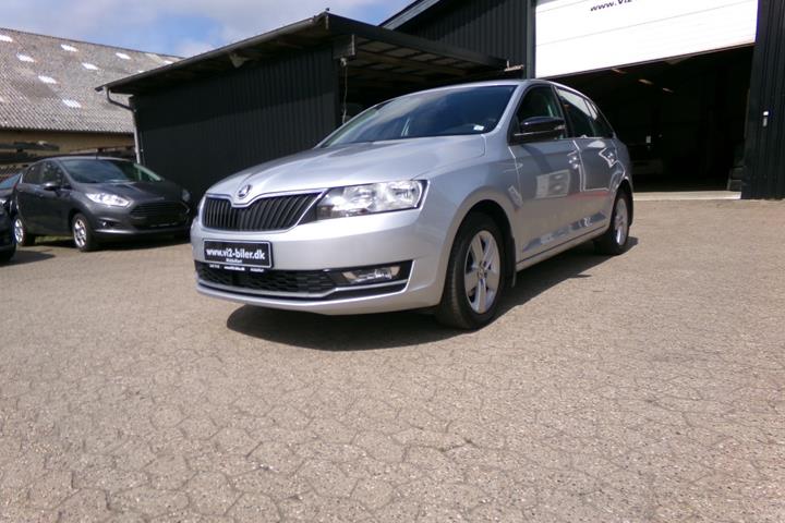 Sølv Skoda Rapid fra 2018