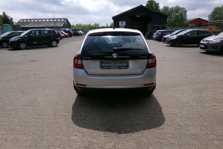 Sølv Skoda Rapid fra 2018