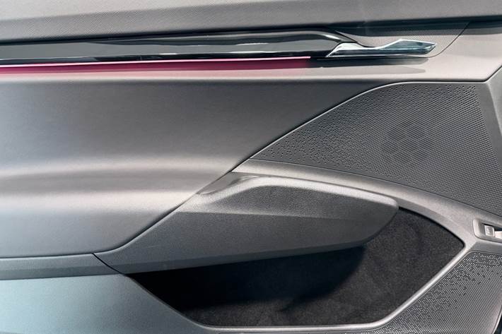 Grå Skoda Enyaq fra 2022