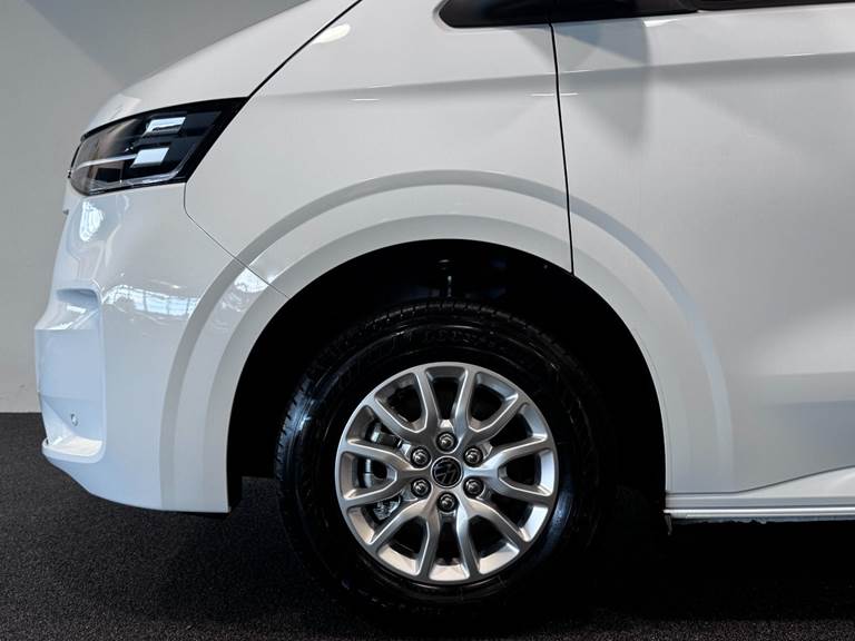 VW e-Caravelle 64 Style LWB